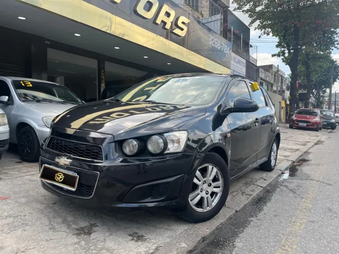 Vendo Sonic LT 1.6, 2014 - Pequena Entrada + parcelas fixass