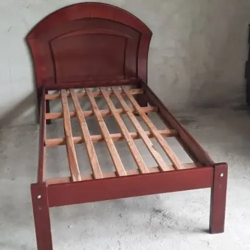 Cama de solteiro de madeira maciça - Mogno