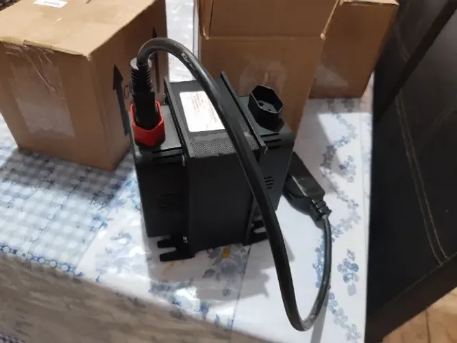 Transformador de Tensão 3000VA 127V/220V Novo