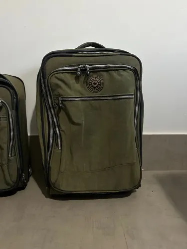 Mala de Viagem Kipling Verde