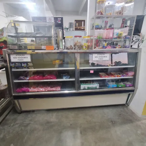 Balcão expositor 220v