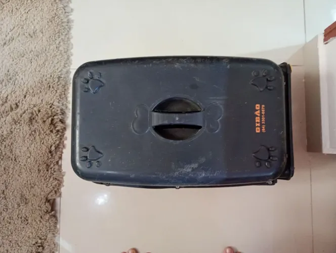 Mala para viagem , estilo grade de plástico para pets ( tamanho P)