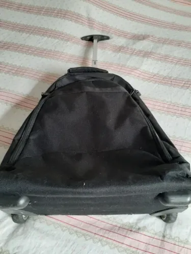 Mochila com alça e rodinha  para note book 