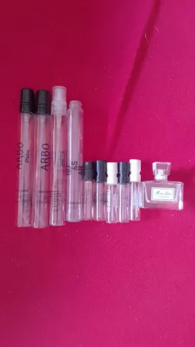 Lote de vidros de perfume