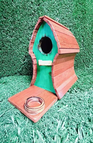 Linda casa de passarinho modelo Chalé Verde 