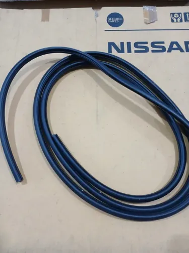 Guarnição do parabrisa Nissan Frontier Sel 2008.