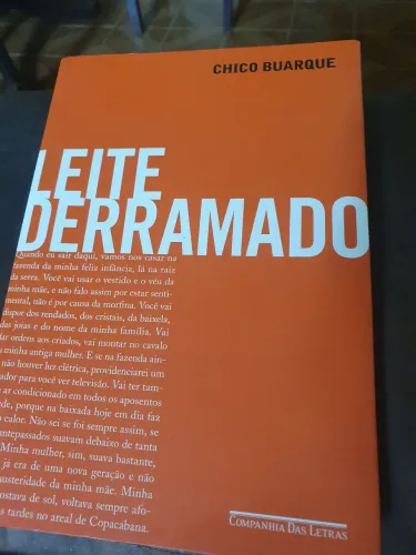 Leite Derramado - Chico Buarque - Companhia das Letras