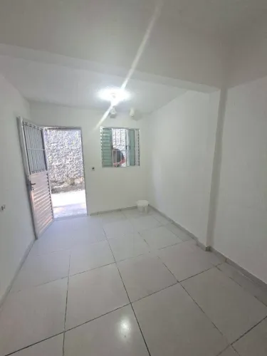 Quartos para alugar de 580,00 e 680,00 e temos kitnet de 980,00 e1200,00 