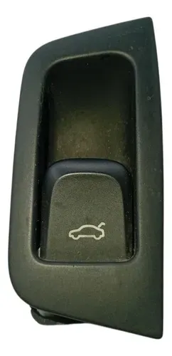 Botão de Destravamento Porta-Malas Audi Q3 Attraction 2.0 TFSI 2015