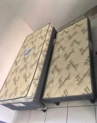 Cama box com auxilia (brinde) novo