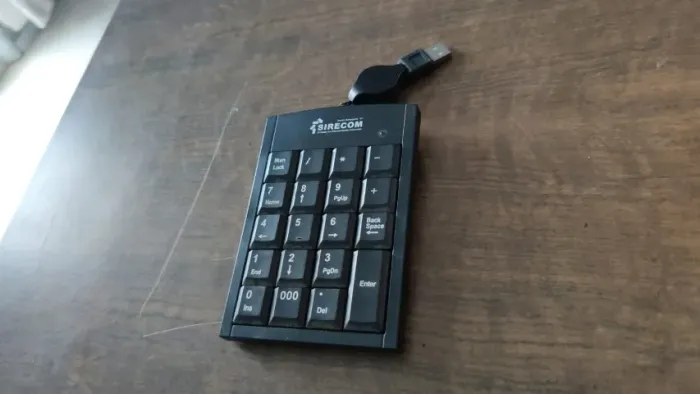 Teclado Numérico USB com cabo retrátil