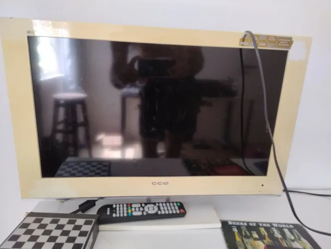 TV LED CCE 24 polegadas