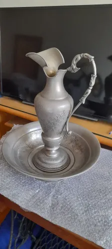 Ânfora com bacia