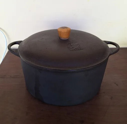 ANTIGA PANELA DE FERRO FUNDIDO MARCA PANELA DA VOVÓ, ANTIGUIDADE, RELÍQUIA.