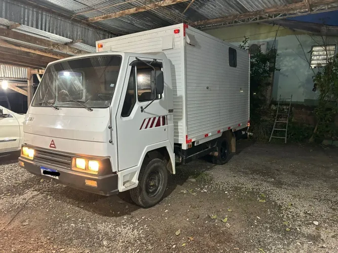 Caminhão Agrale 1600 D