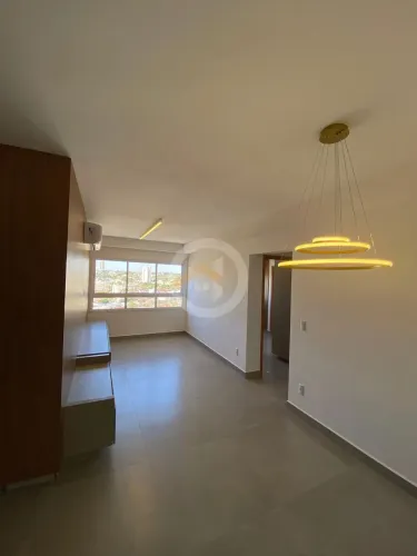 Apartamento de 2 Quartos no Centro