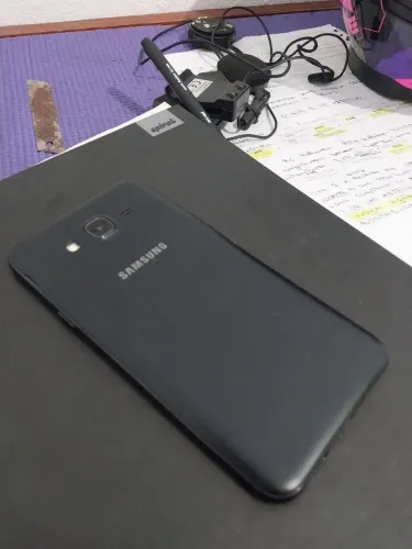 J7 neo