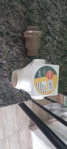 Válvula de retenção de 32 mm mas caixa sinfonada para esgoto 