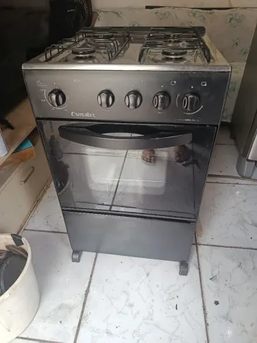 Fogão em excelente estado. Entrega grátis