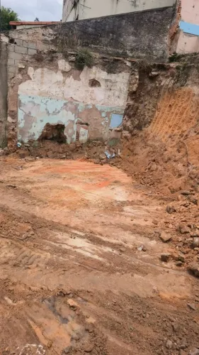 Lote no bairro saudade região Leste