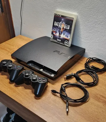 Ps3 Slim D3SBL0QU3AD0 + 2 CONTROLES + 15 JOGOS