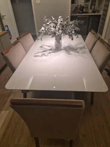 Mesa de jantar 6 lugares com cadeiras - Tampo com Avaria