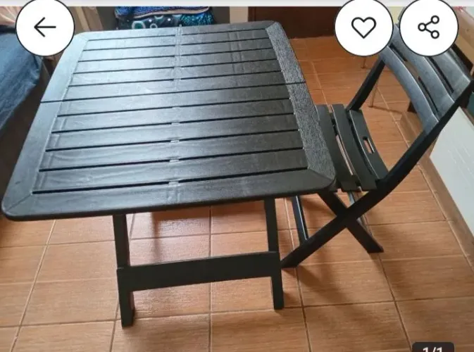 Mesa e cadeira semi nova
