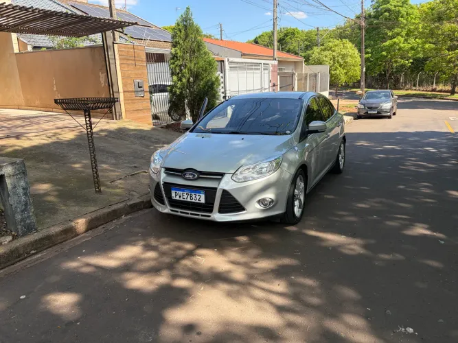 Ford Focus Sedan 2.0 16v/2.0 16V Flex 4P Aut. 2015
