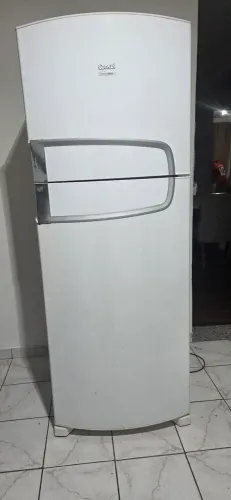 Geladeira 490L semi nova 