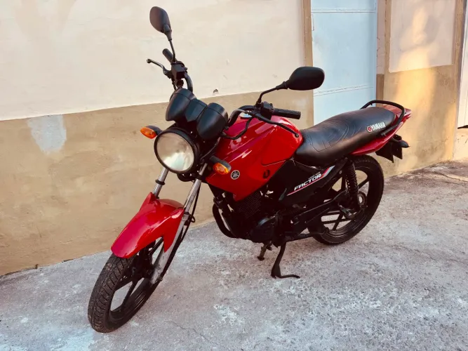 Yamaha Factor YBR 2011 - Moto revisada e pronta para rodar