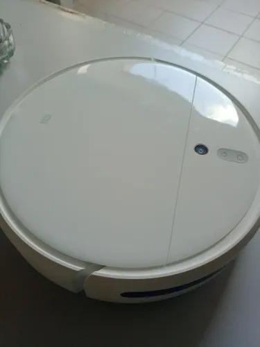 Xiaomi robot vacuum-mop 2c , com sensor estragado