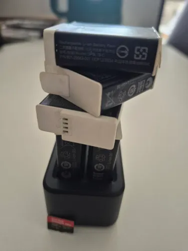 Carregador e Baterias para GoPro