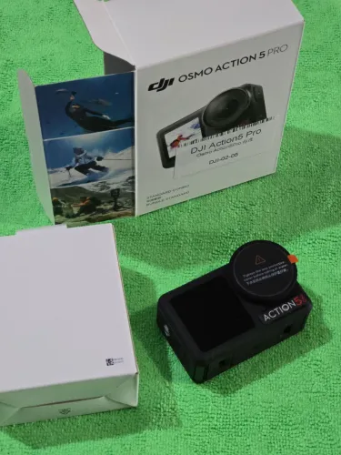 Câmera de Ação DJi Action 5 Pro - Nova Nunca Usada