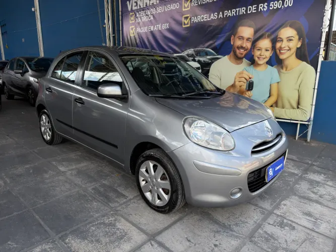 Nissan March SV 1.6 16V Flex Fuel 2013