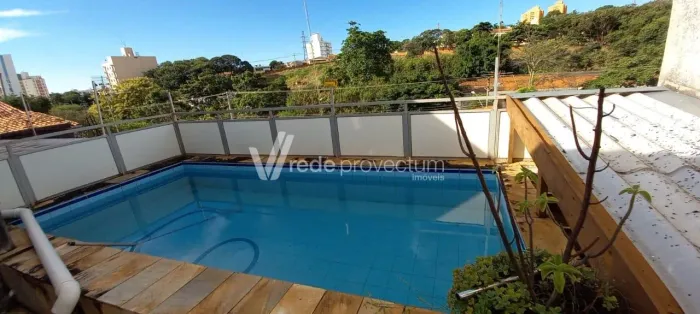Casa com 3 Dormitórios e Restaurante em Funcionamento na Chácara da Barra em Campinas
