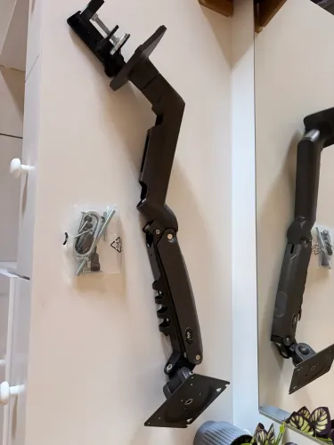 Suporte Ergonômico Multiarticulado de Mesa para Monitor 17 a 35 ELG