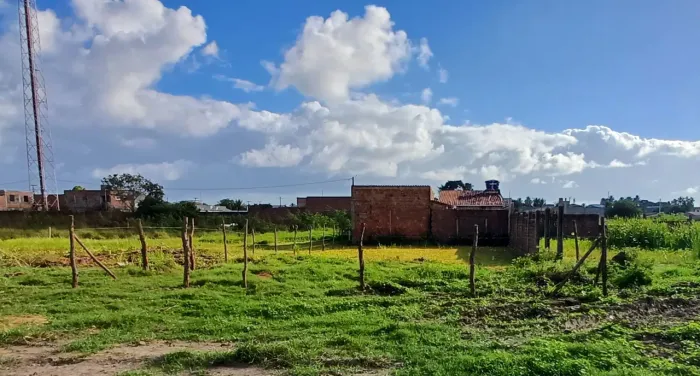 Terreno há 3.5km do francês 