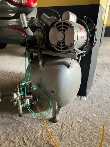 Compressor odontológico Stelo 123