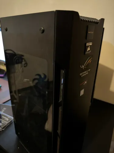  PC gaming + 3 Monitores de 27 