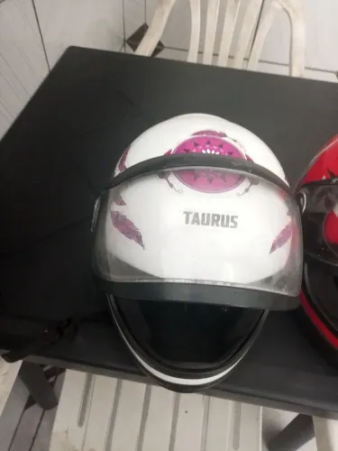Capacete masculino e feminino