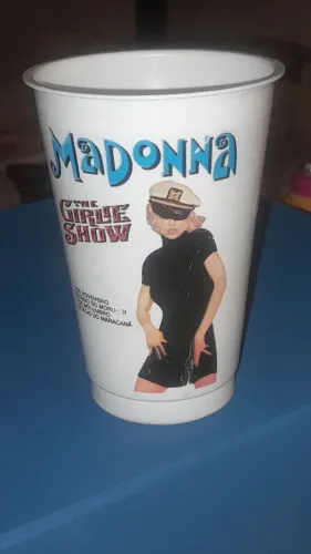 Copo de show da Madonna. 