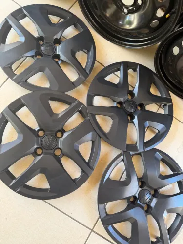 Rodas e Calotas Novas zerada VW R15 4 furos 