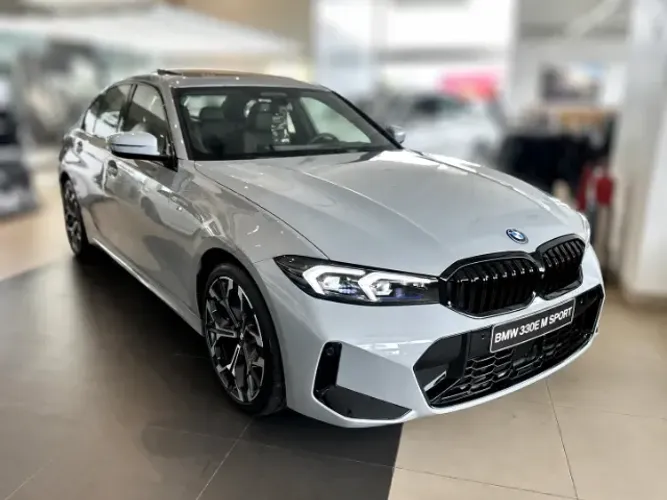 BMW 330E M Sport 2.0 Turbo Híbrido AU 2026