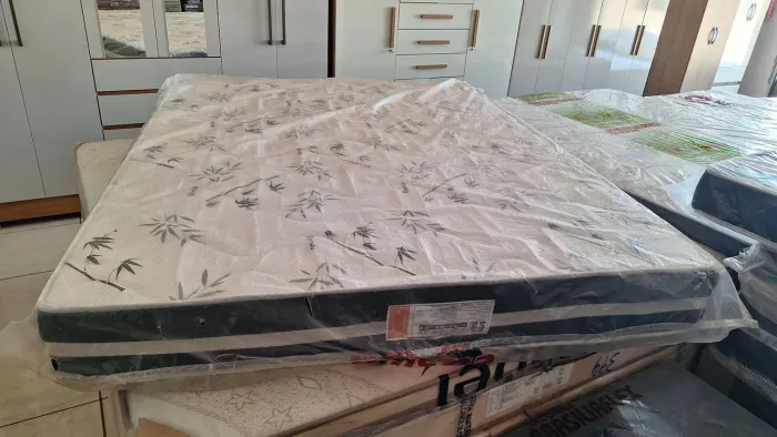 Colchão Queen espuma 1.98x1.58x 22