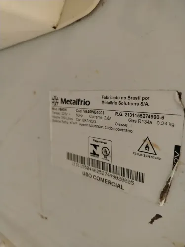Geladeira expositora metalfrio