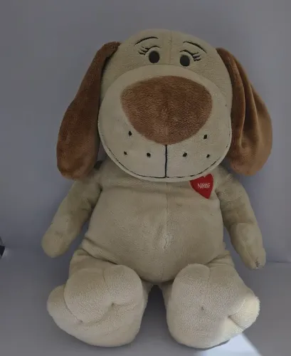 Pelúcia cachorro Nestlé