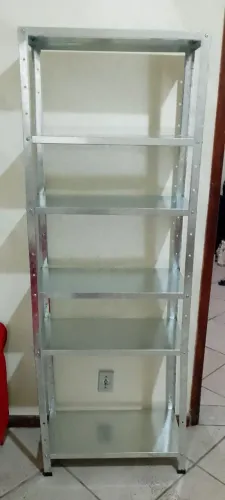 2 Estantes de ferro novas
