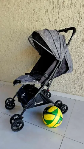 Carrinho de bebê Burigotto It (Super Portátil e leve) 
