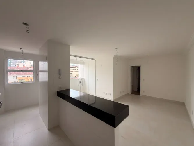 Apartamento á venda 3 quartos com varanda e 2 vagas no Sagrada Família em Belo Horizonte M