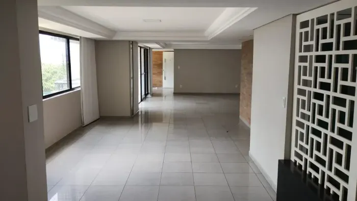 Apipucos 245m² 4 Quartos 2 Suítes 3 Vagas Vista Definida Alto Padrão